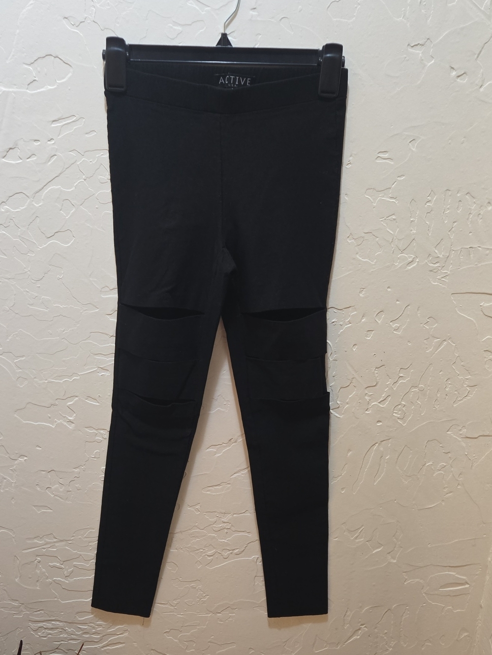 3/$10 Active USA Black Thigh Cut-Out Leggings
